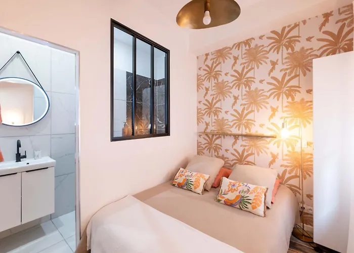 Daire Tropez - Old Village - Modern & Cosy