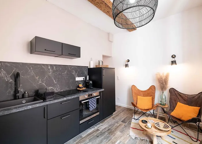 Tropez - Old Village - Modern & Cosy Daire