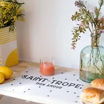 Апартаменти Tropez - Old Village - Modern & Cosy Сен-Тропе