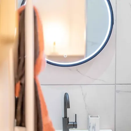 Апартаменты Tropez - Old Village - Modern & Cosy Сен-Тропе